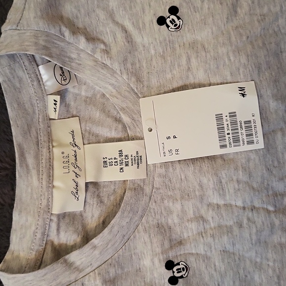 NWT! Mickey Mouse All Over Printed Tshirt! Size Small! - Picture 2 of 6